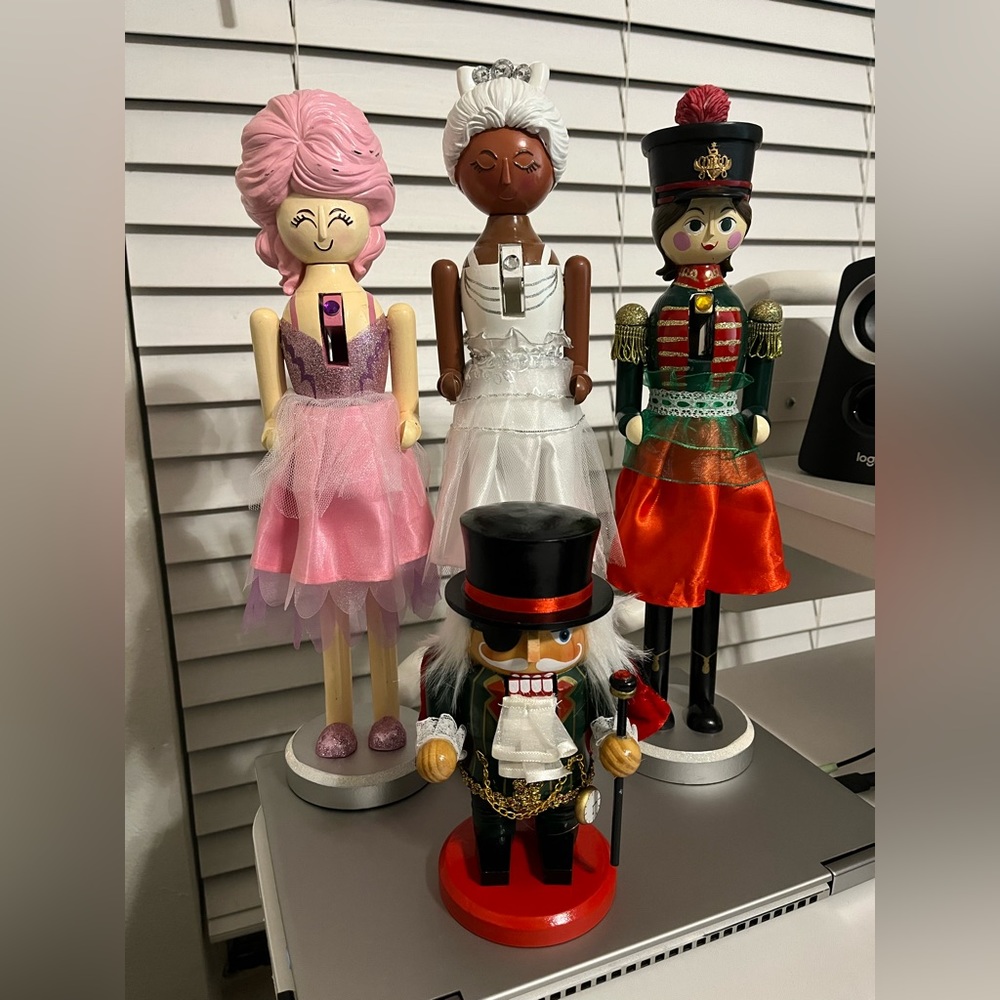 Disney Nutcracker and the Four Realms Nutcracker Set